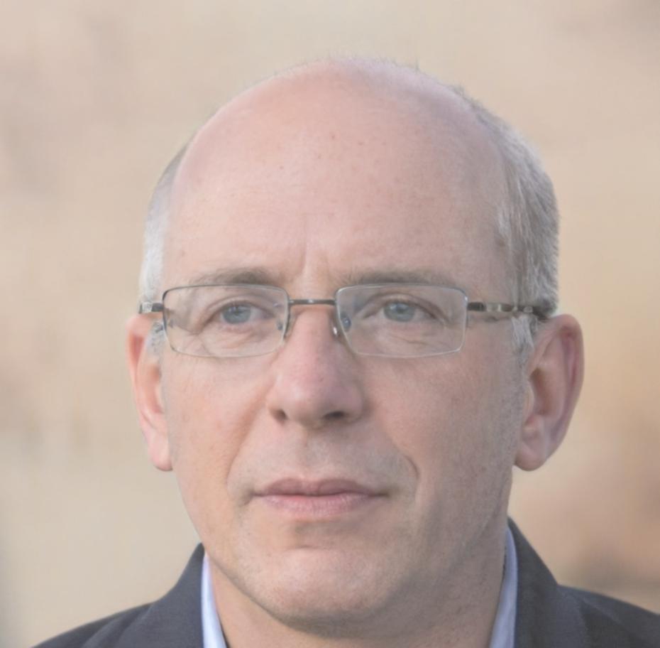 Instructor Weston Lindholm